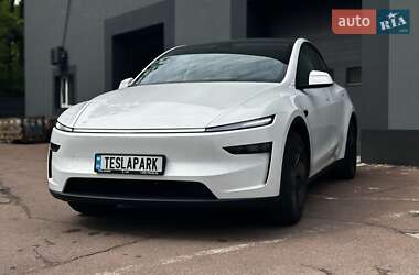Внедорожник / Кроссовер Tesla Model Y 2025 в 