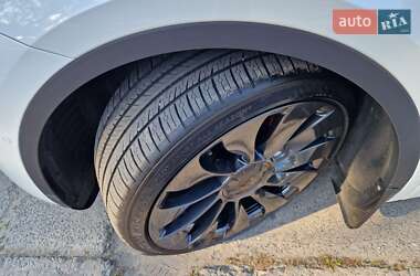 Позашляховик / Кросовер Tesla Model Y 2022 в 