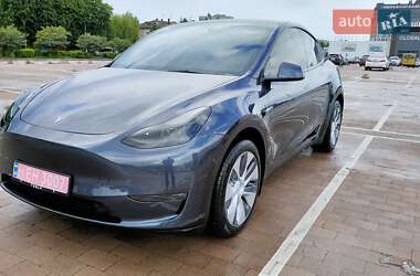 Внедорожник / Кроссовер Tesla Model Y 2024 в 
