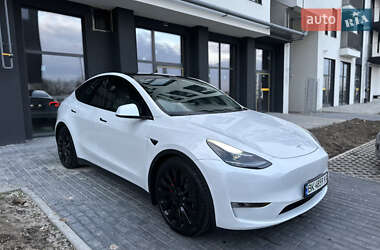 Внедорожник / Кроссовер Tesla Model Y 2023 в Ровно