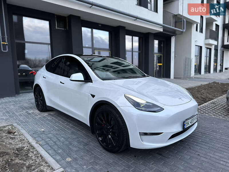 Tesla Model Y 2023