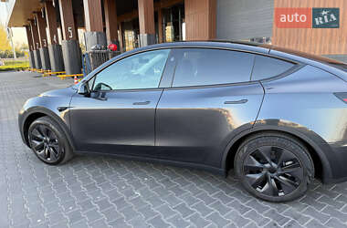 Внедорожник / Кроссовер Tesla Model Y 2024 в 