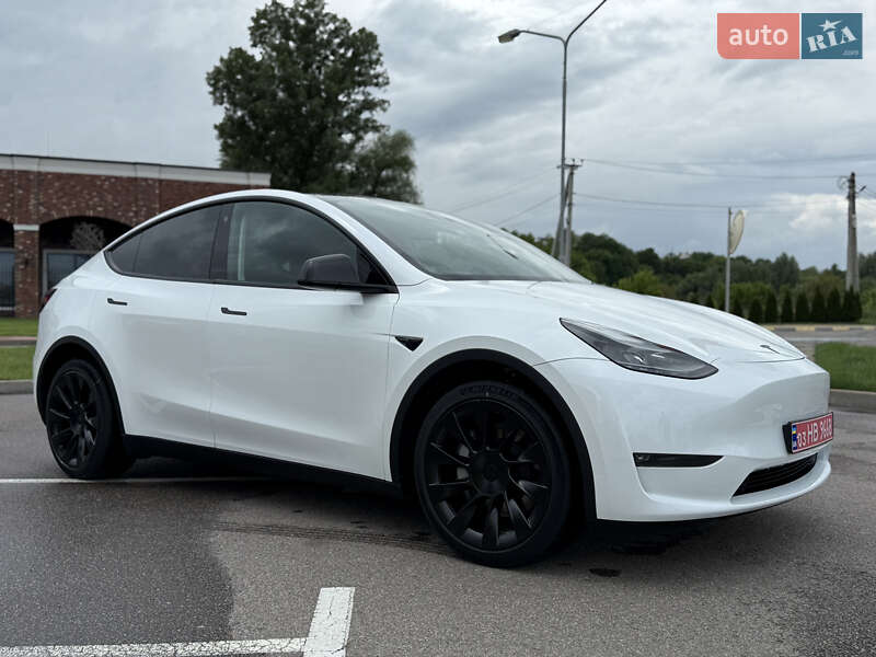 Внедорожник / Кроссовер Tesla Model Y 2023 в 