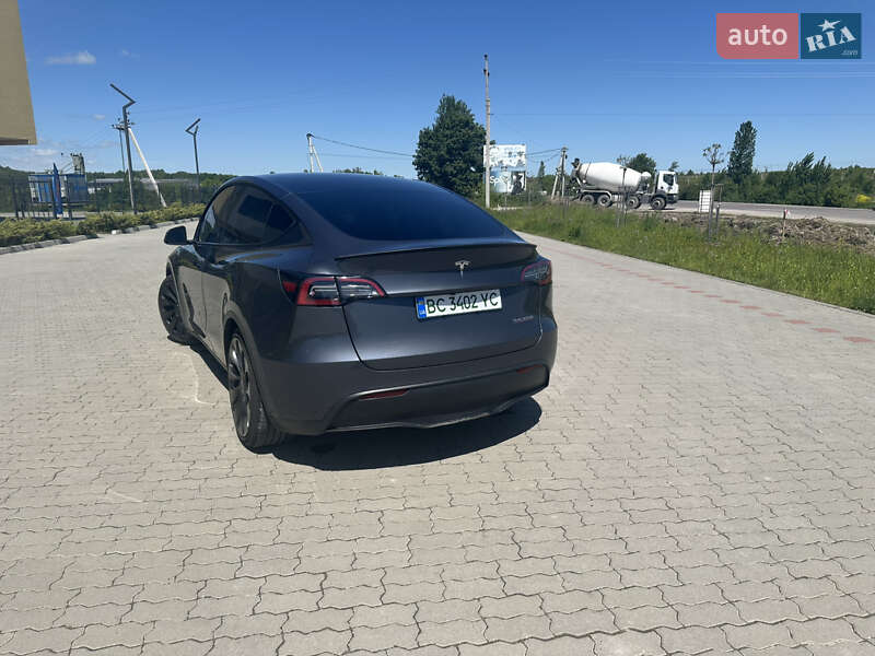 Внедорожник / Кроссовер Tesla Model Y 2023 в Львове