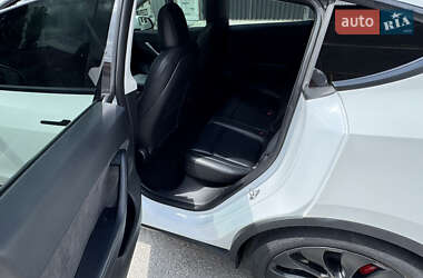 Внедорожник / Кроссовер Tesla Model Y 2021 в 