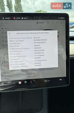 Внедорожник / Кроссовер Tesla Model Y 2021 в 