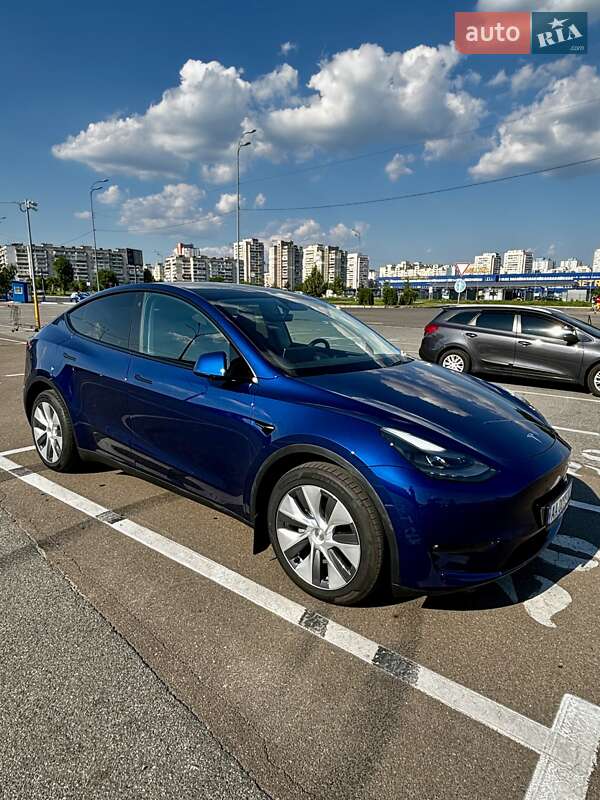 Внедорожник / Кроссовер Tesla Model Y 2024 в 