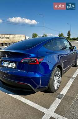 Внедорожник / Кроссовер Tesla Model Y 2024 в 