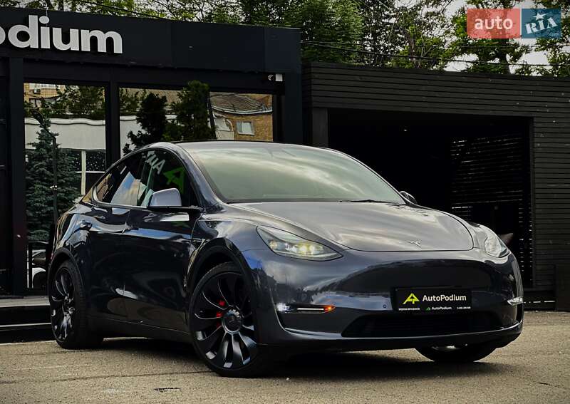 Внедорожник / Кроссовер Tesla Model Y 2022 в Киеве