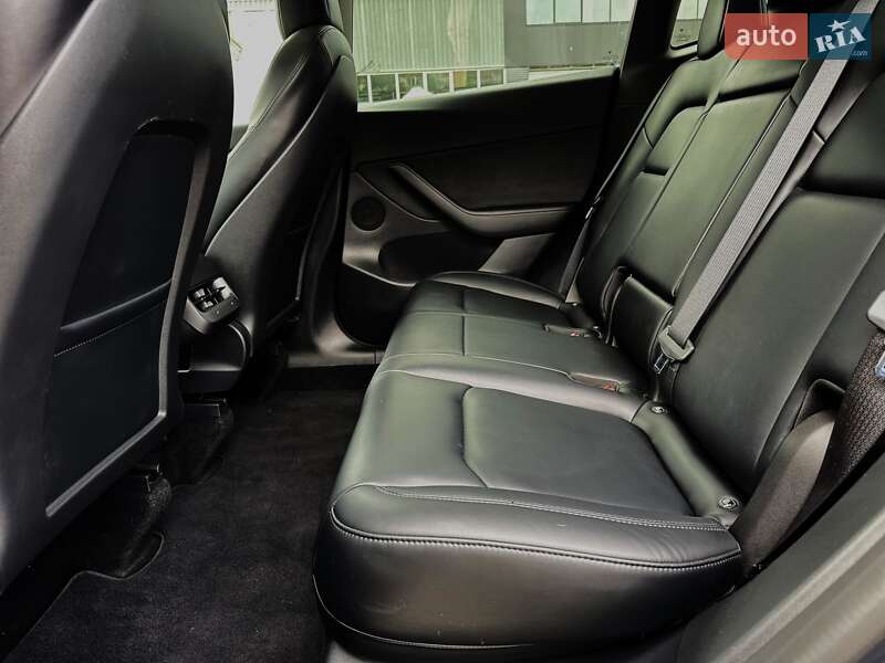 Внедорожник / Кроссовер Tesla Model Y 2022 в Киеве