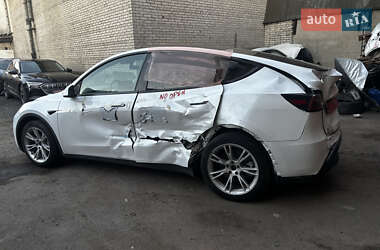 Позашляховик / Кросовер Tesla Model Y 2021 в 