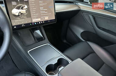 Внедорожник / Кроссовер Tesla Model Y 2023 в 
