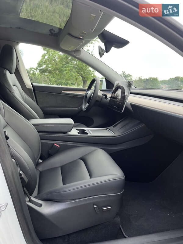 Внедорожник / Кроссовер Tesla Model Y 2023 в Измаиле фото 17 Внедорожник / Кроссовер Tesla Model Y 2023 в Измаиле