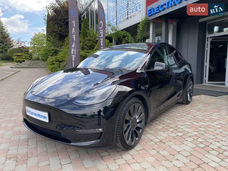 Позашляховик / Кросовер Tesla Model Y 2021 в Львові