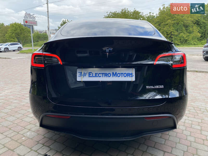 Позашляховик / Кросовер Tesla Model Y 2021 в Львові