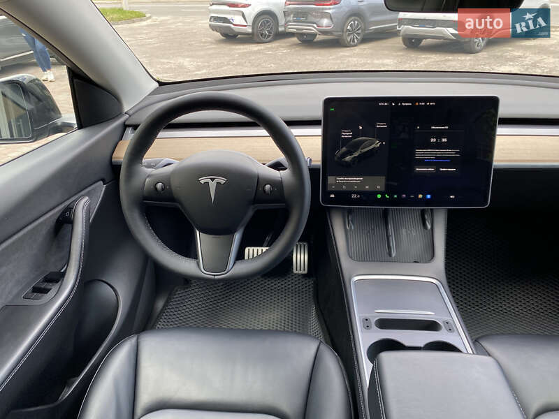Позашляховик / Кросовер Tesla Model Y 2021 в Львові