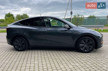 Внедорожник / Кроссовер Tesla Model Y 2023 в 