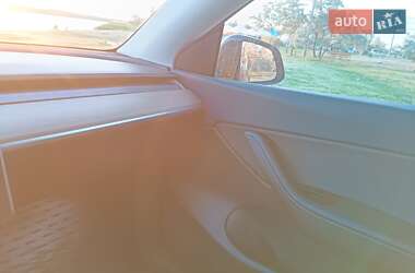 Позашляховик / Кросовер Tesla Model Y 2020 в 