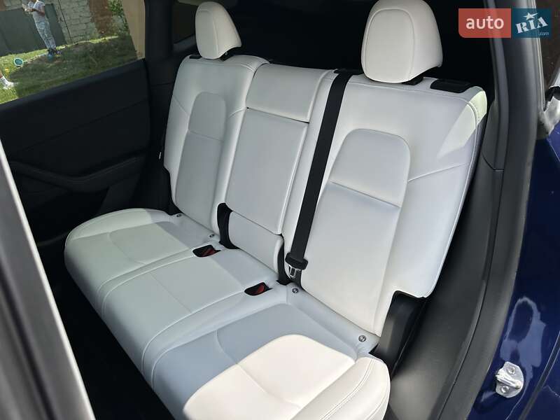 Внедорожник / Кроссовер Tesla Model Y 2022 в Черновцах