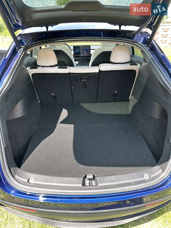 Внедорожник / Кроссовер Tesla Model Y 2022 в Черновцах