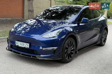 Позашляховик / Кросовер Tesla Model Y 2023 в 