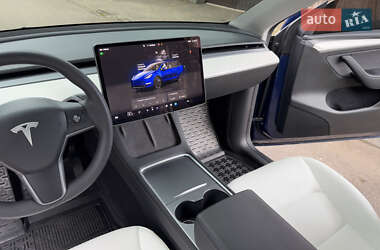 Позашляховик / Кросовер Tesla Model Y 2023 в 