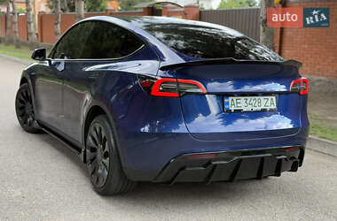 Позашляховик / Кросовер Tesla Model Y 2023 в 