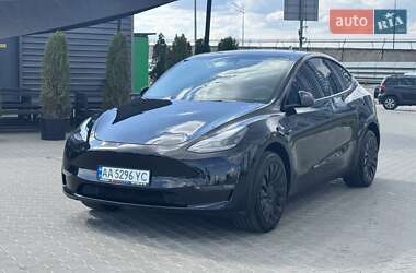 Внедорожник / Кроссовер Tesla Model Y 2024 в Киеве