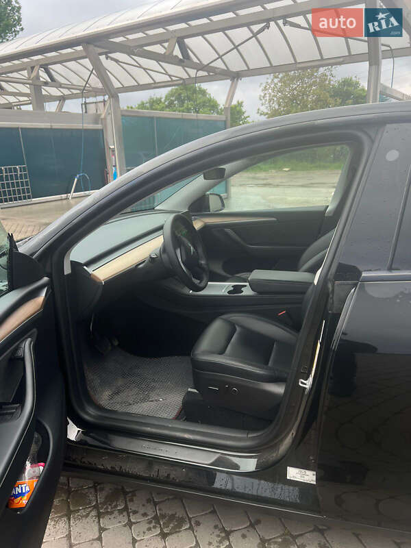 Внедорожник / Кроссовер Tesla Model Y 2022 в Львове