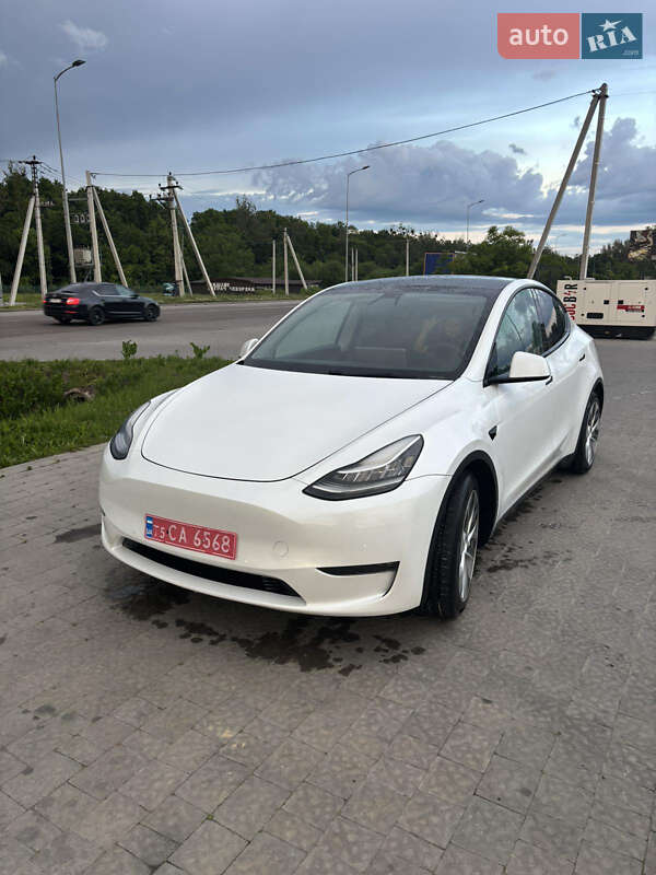 Внедорожник / Кроссовер Tesla Model Y 2021 в Львове