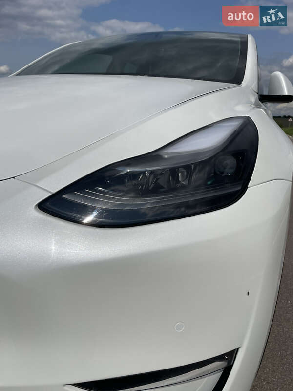 Позашляховик / Кросовер Tesla Model Y 2022 в Києві