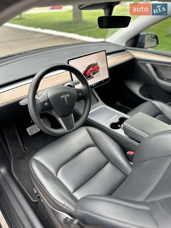 Позашляховик / Кросовер Tesla Model Y 2022 в Рівному
