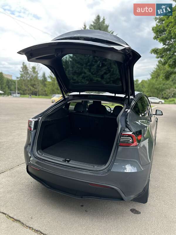 Позашляховик / Кросовер Tesla Model Y 2022 в Рівному