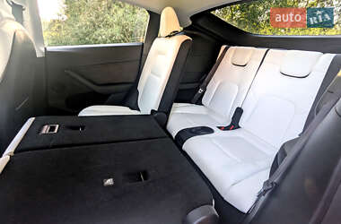 Позашляховик / Кросовер Tesla Model Y 2023 в 