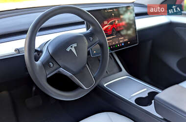 Позашляховик / Кросовер Tesla Model Y 2023 в 