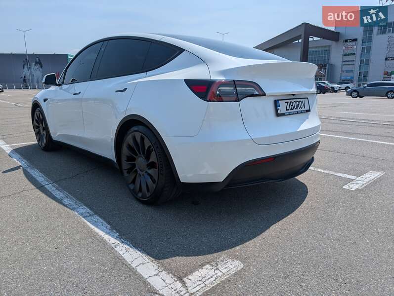 Позашляховик / Кросовер Tesla Model Y 2022 в Києві