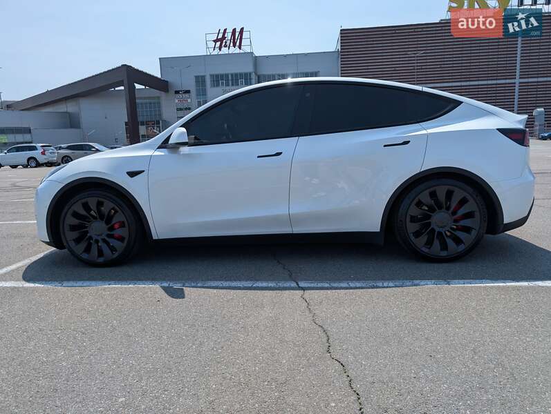 Позашляховик / Кросовер Tesla Model Y 2022 в Києві