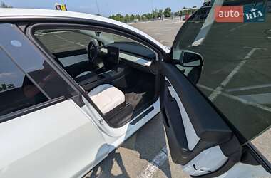 Внедорожник / Кроссовер Tesla Model Y 2022 в 