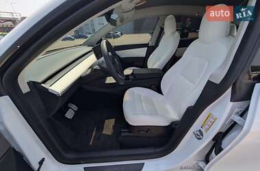 Внедорожник / Кроссовер Tesla Model Y 2022 в 