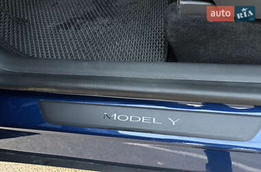 Внедорожник / Кроссовер Tesla Model Y 2022 в 