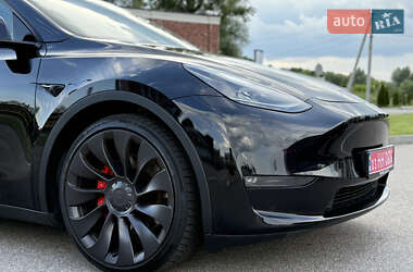 Позашляховик / Кросовер Tesla Model Y 2023 в 