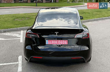 Позашляховик / Кросовер Tesla Model Y 2023 в 