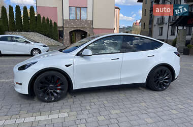 Внедорожник / Кроссовер Tesla Model Y 2023 в 
