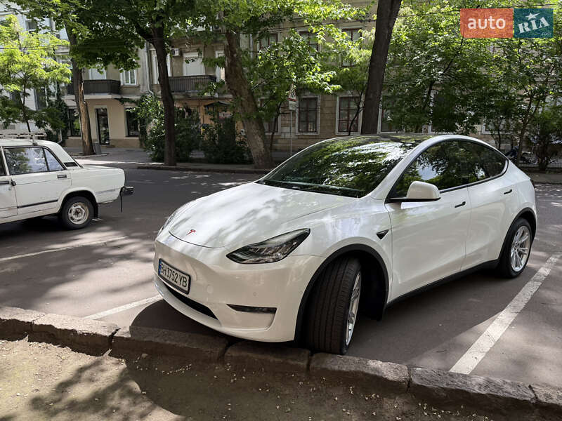 Внедорожник / Кроссовер Tesla Model Y 2020 в Одессе