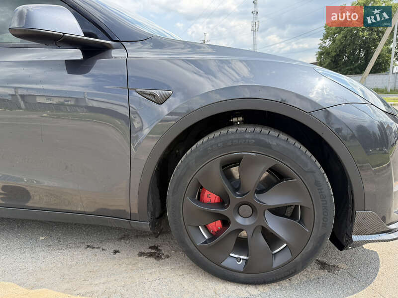Внедорожник / Кроссовер Tesla Model Y 2024 в Ирпене