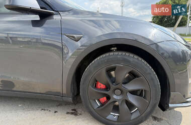 Позашляховик / Кросовер Tesla Model Y 2024 в 