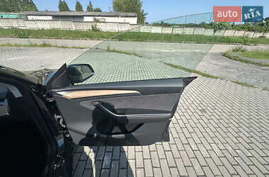Внедорожник / Кроссовер Tesla Model Y 2024 в 
