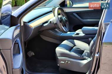 Внедорожник / Кроссовер Tesla Model Y 2024 в 