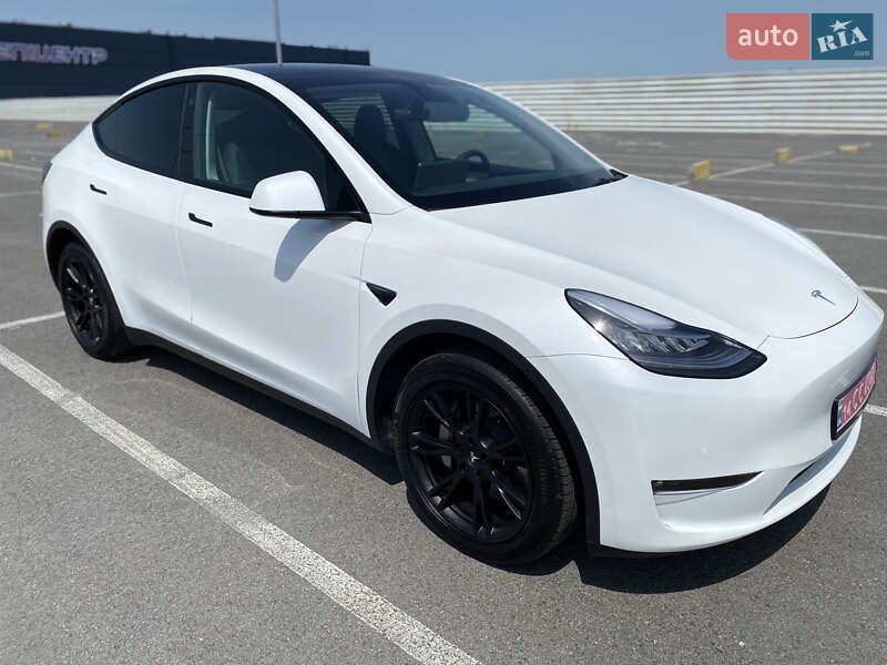Внедорожник / Кроссовер Tesla Model Y 2021 в Львове