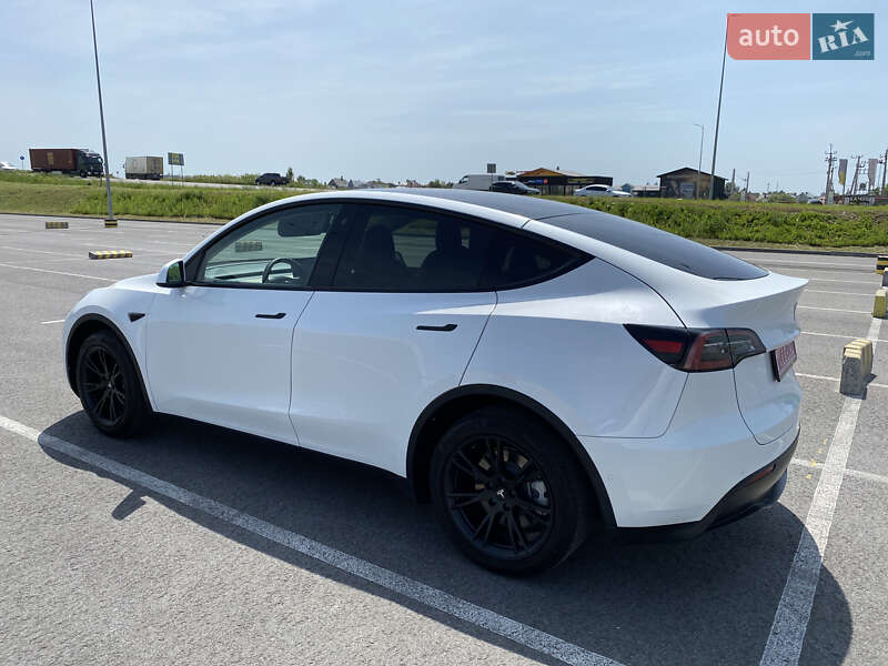 Внедорожник / Кроссовер Tesla Model Y 2021 в Львове